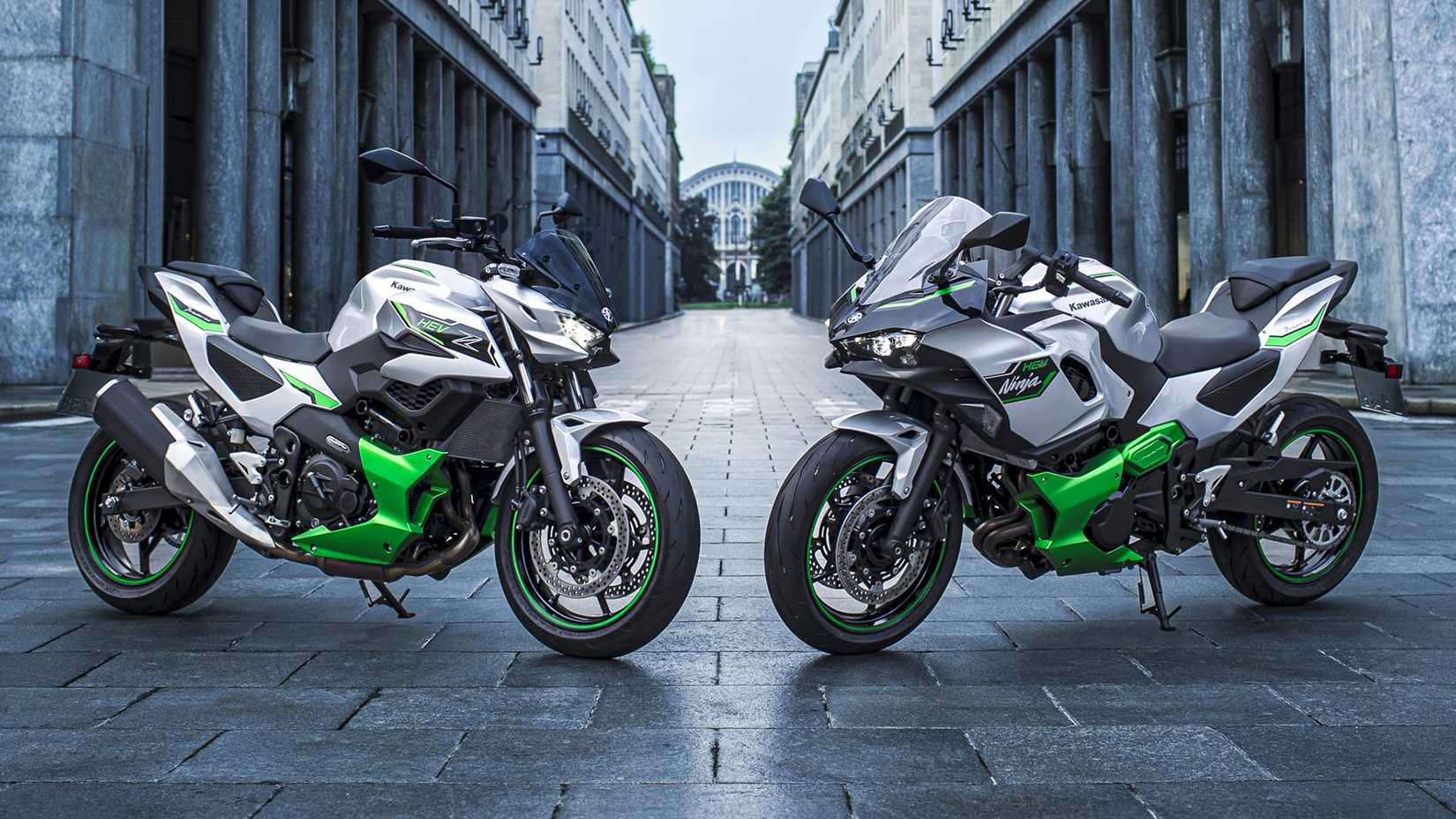 2024 Kawasaki Ninja 7 e Z7 Hybrid em verde limão e cinza prateado