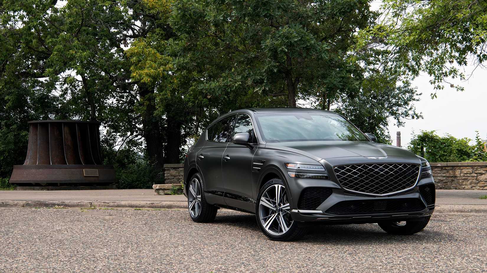 2025 Genesis GV80 Coupe Front Three Quarter TopSpeed