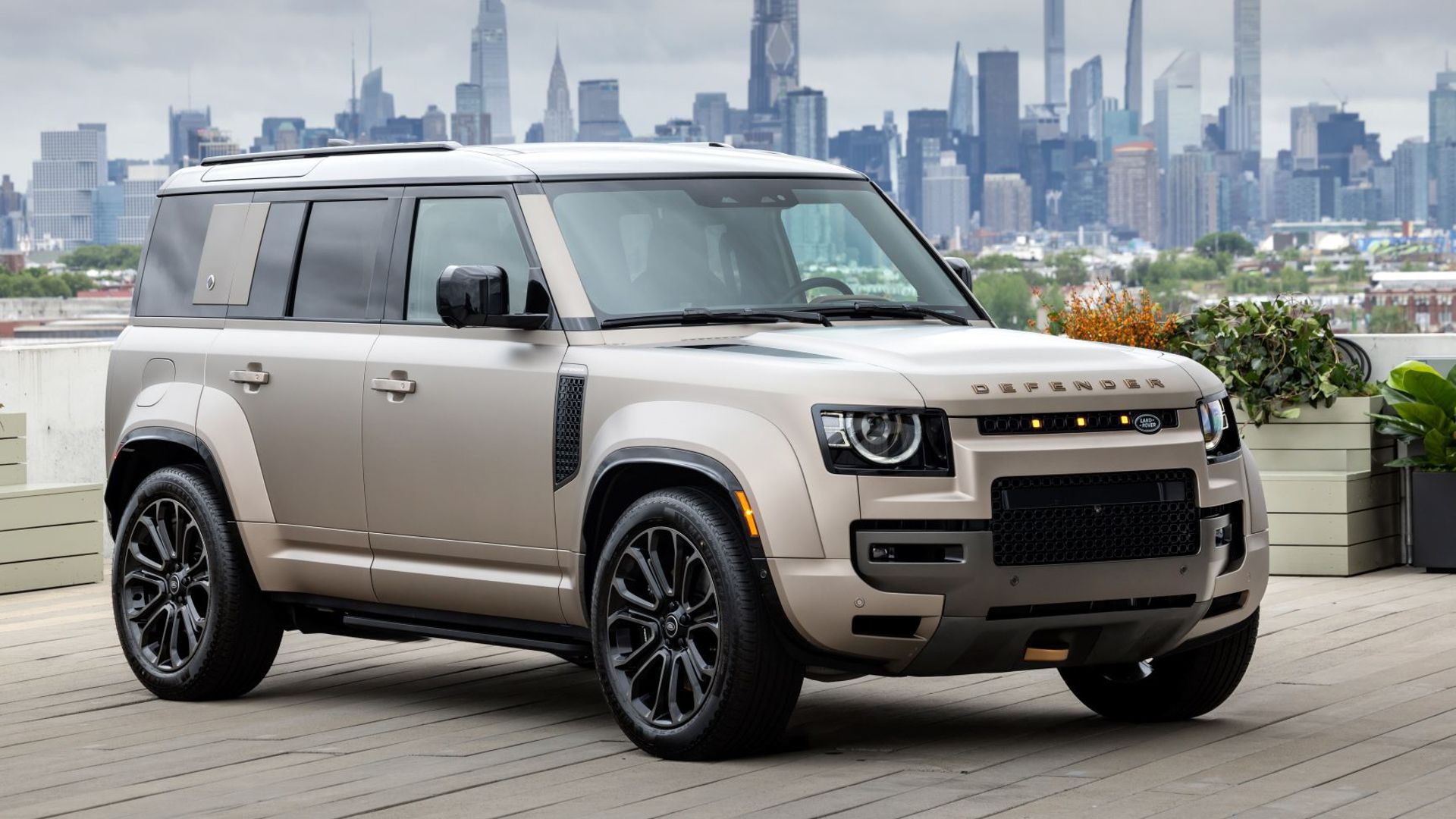 Why Inline-Six Engines Are Making A Comeback In Modern SUVs