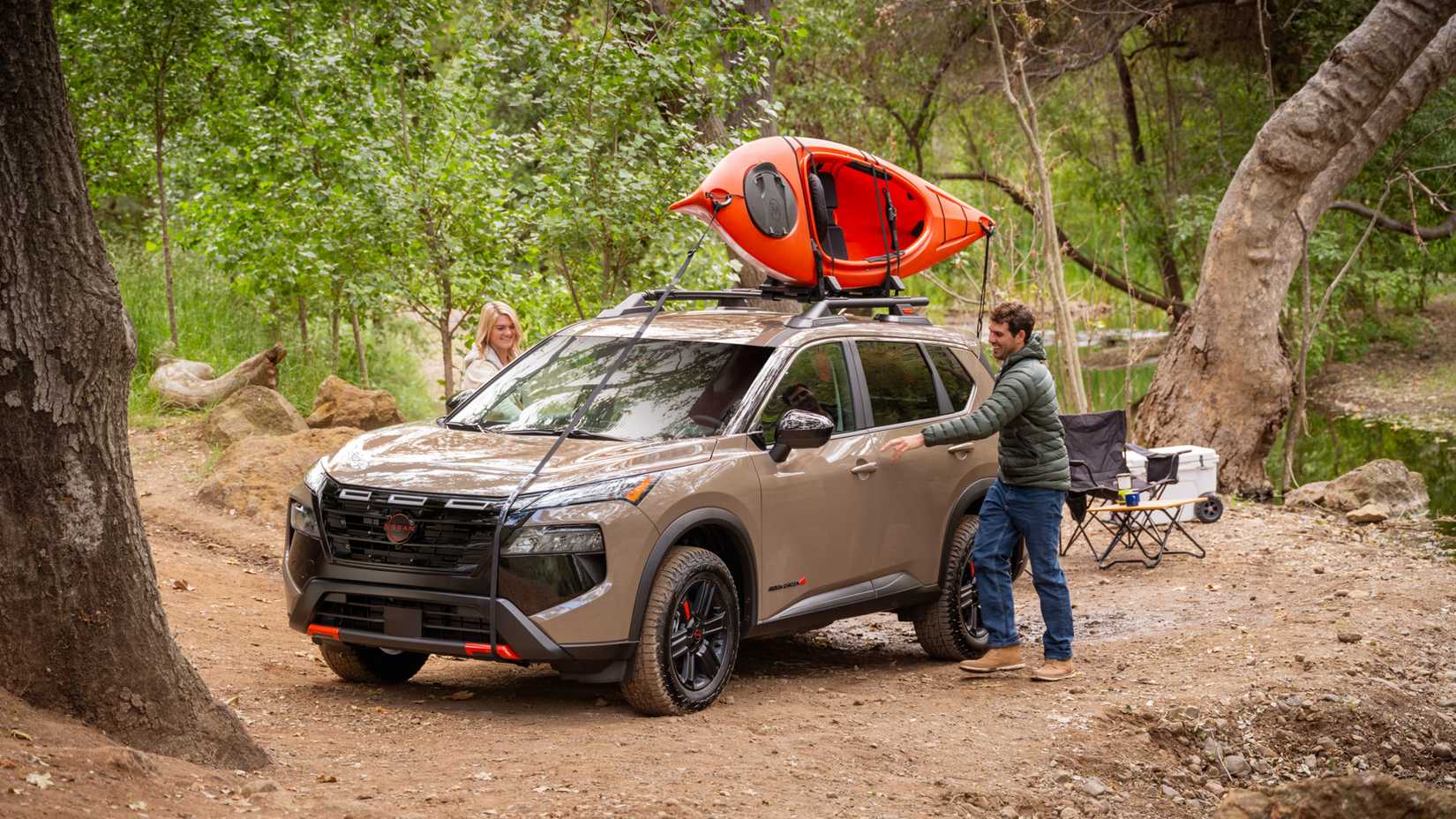 Exterior do Nissan Rogue Rock Creek 2025 (11)