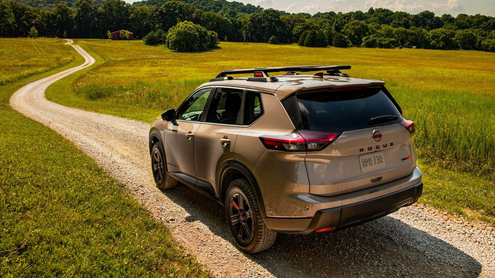 Exterior do Nissan Rogue Rock Creek 2025 (16)