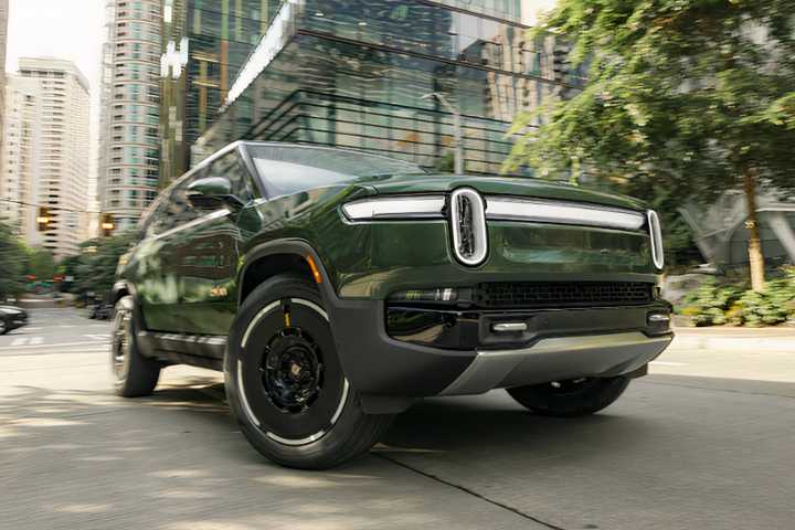 Rivian R1S | TopSpeed