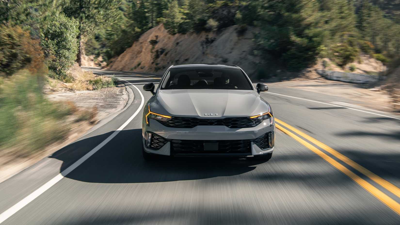 Head on shot of the 2025 Kia K5
