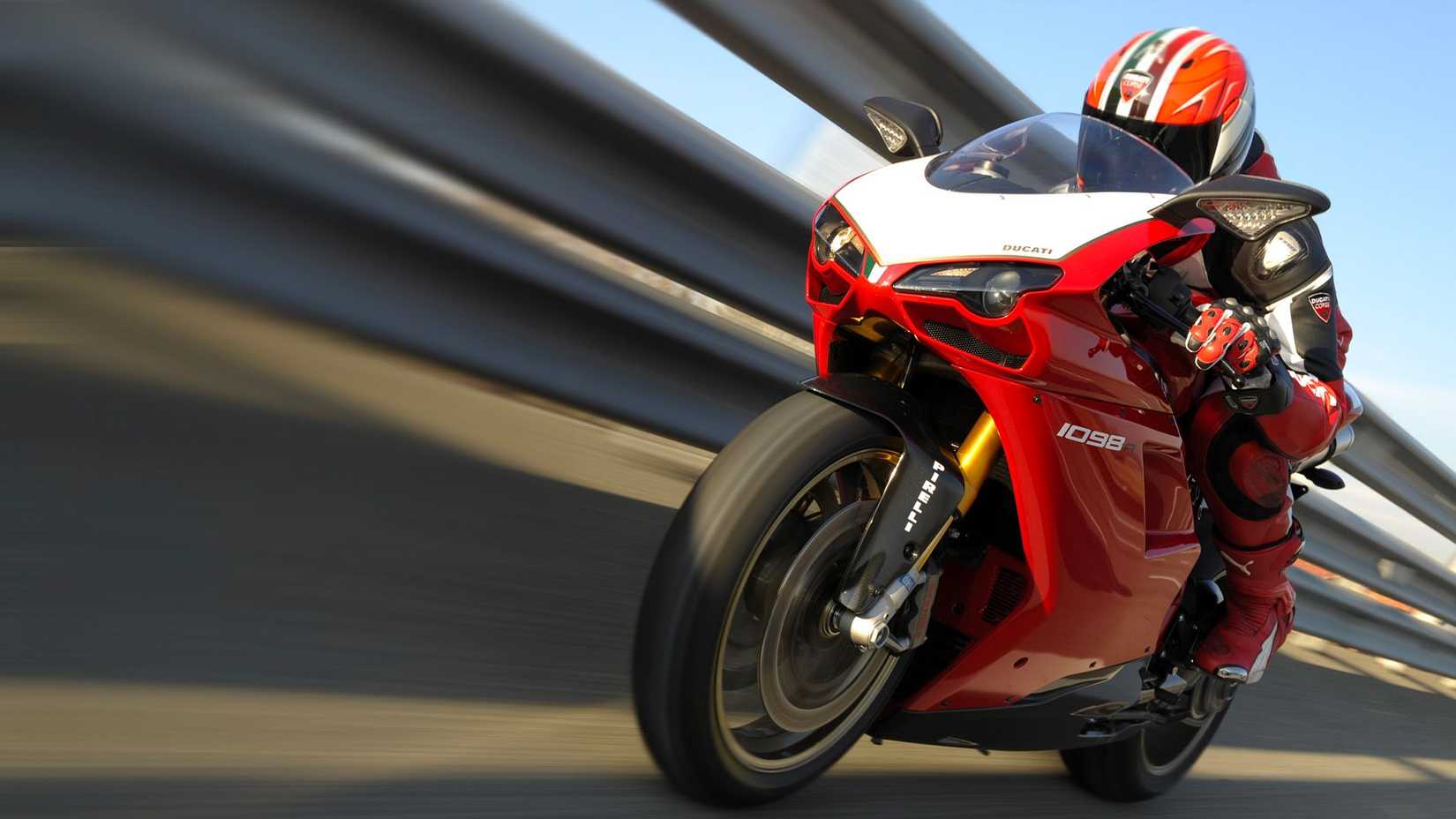 Ducati 1098R Action