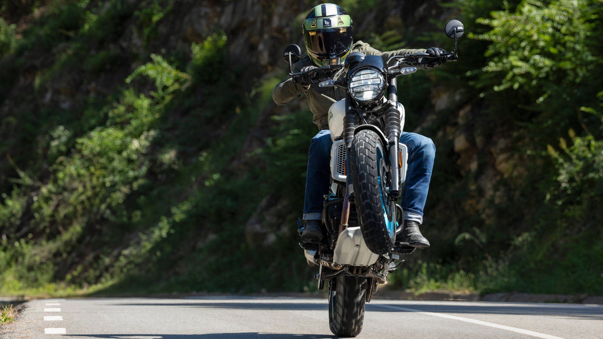 Royal Enfield Guerrilla 450 Wheelie