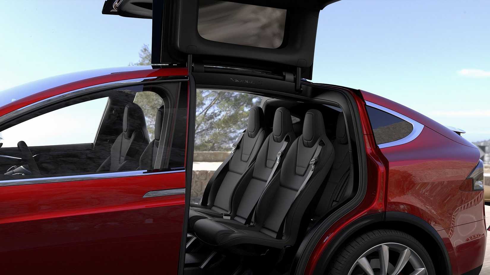 A 2019 Tesla Model X with its Falcon Wing Doors open