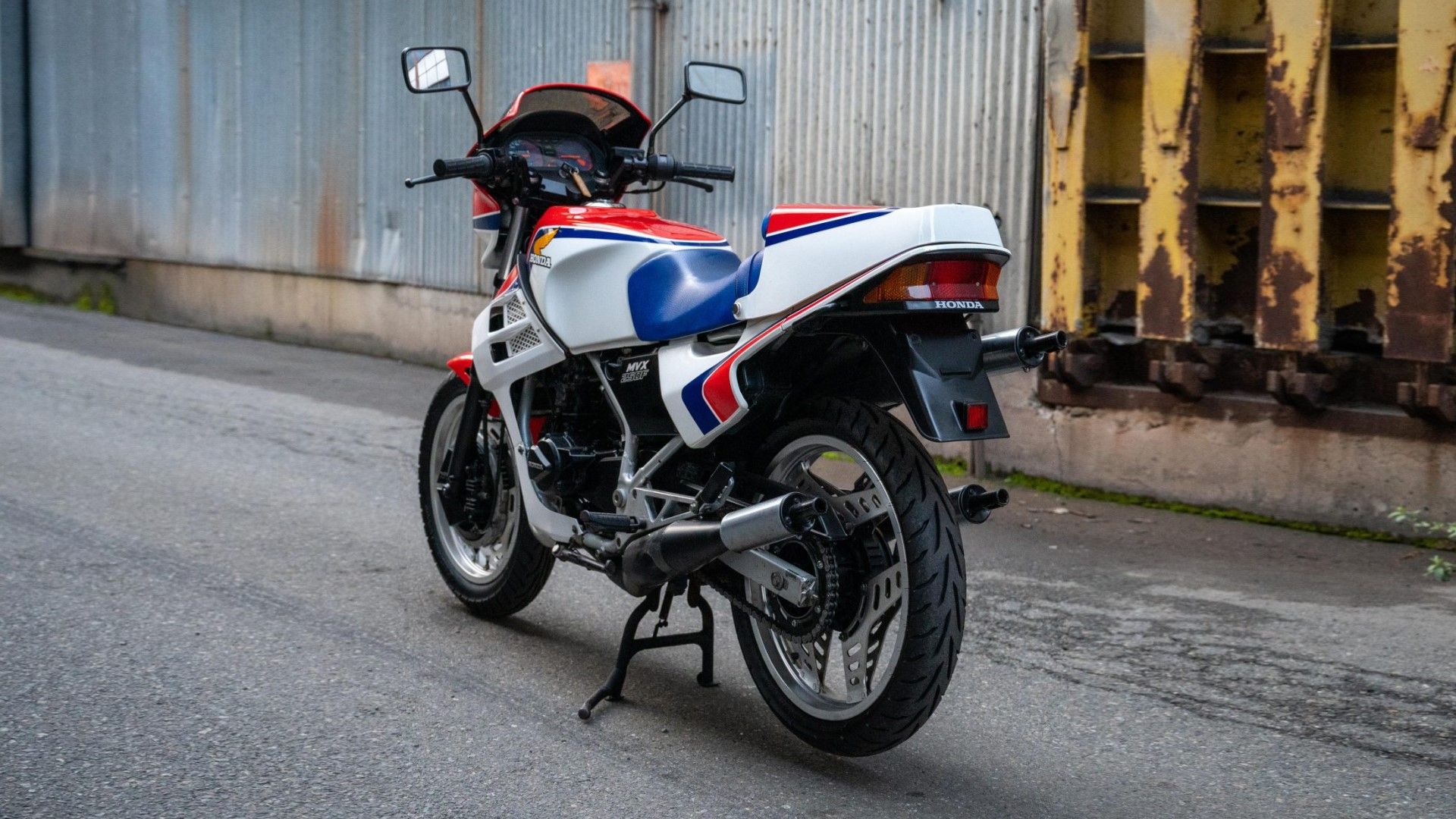 The Smallest Displacement Three-Cylinder Engine Ever On A Production ...