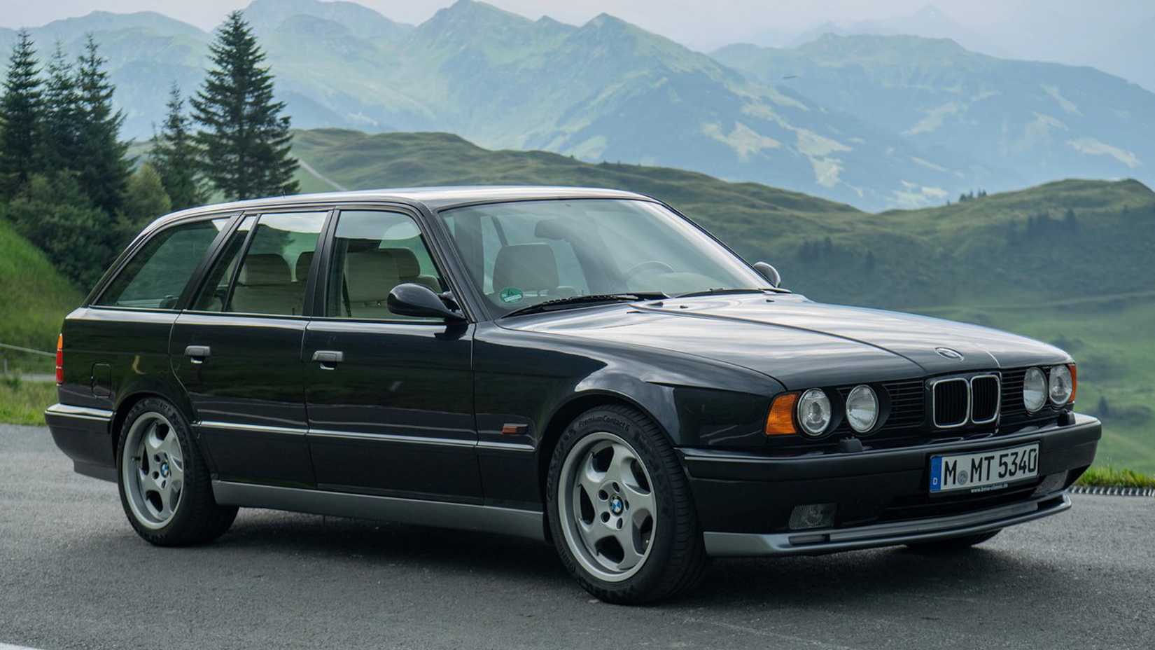 1994 E34 M5 Touring-1