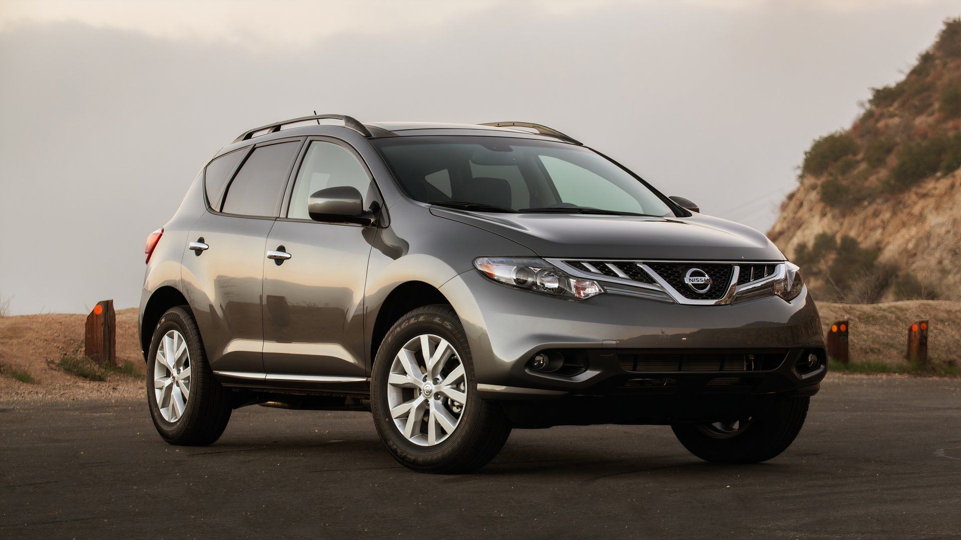 Nissan Murano 2013 estacionado