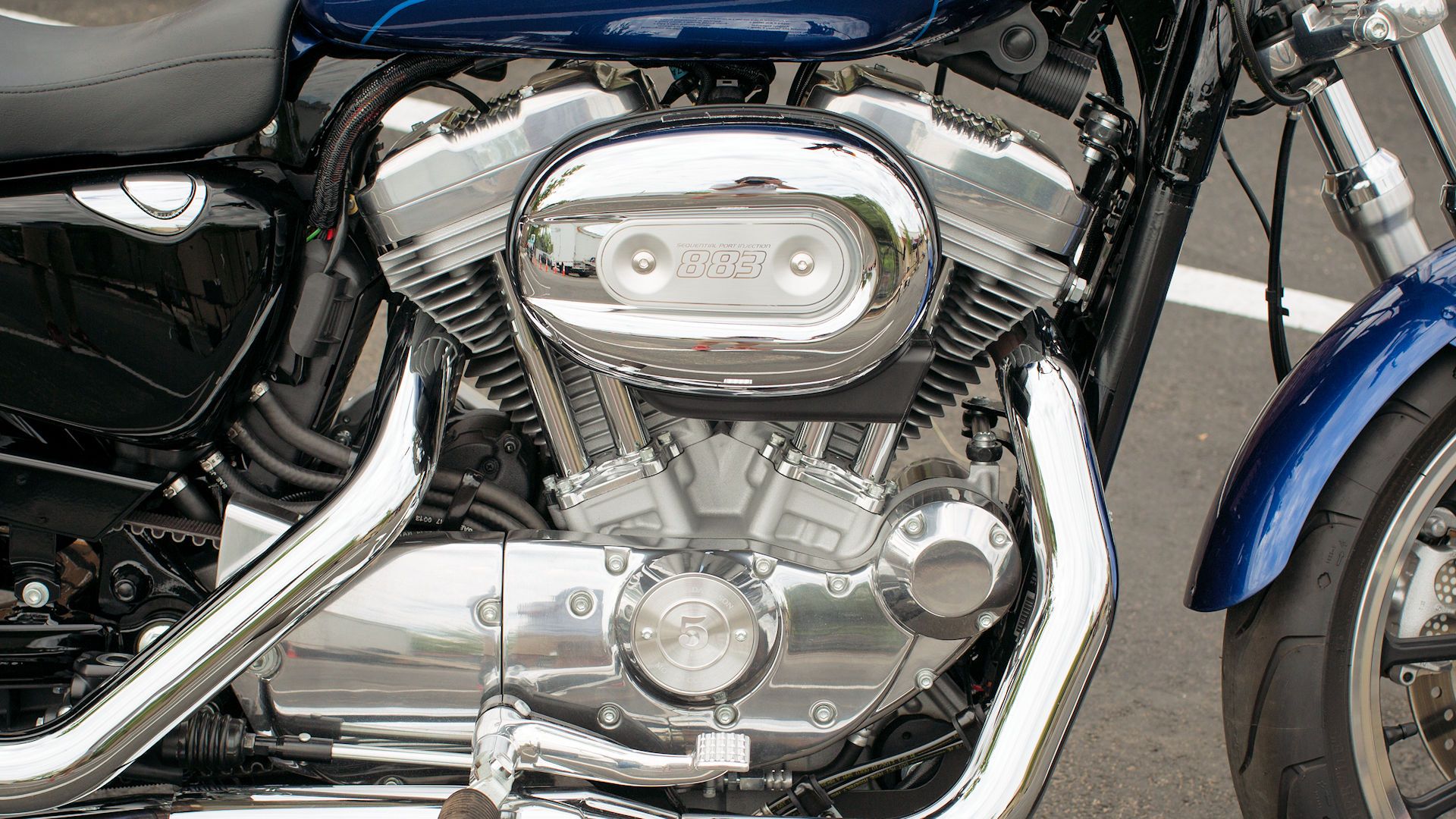 2016 Harley-Davidson Superlow engine close-up detail
