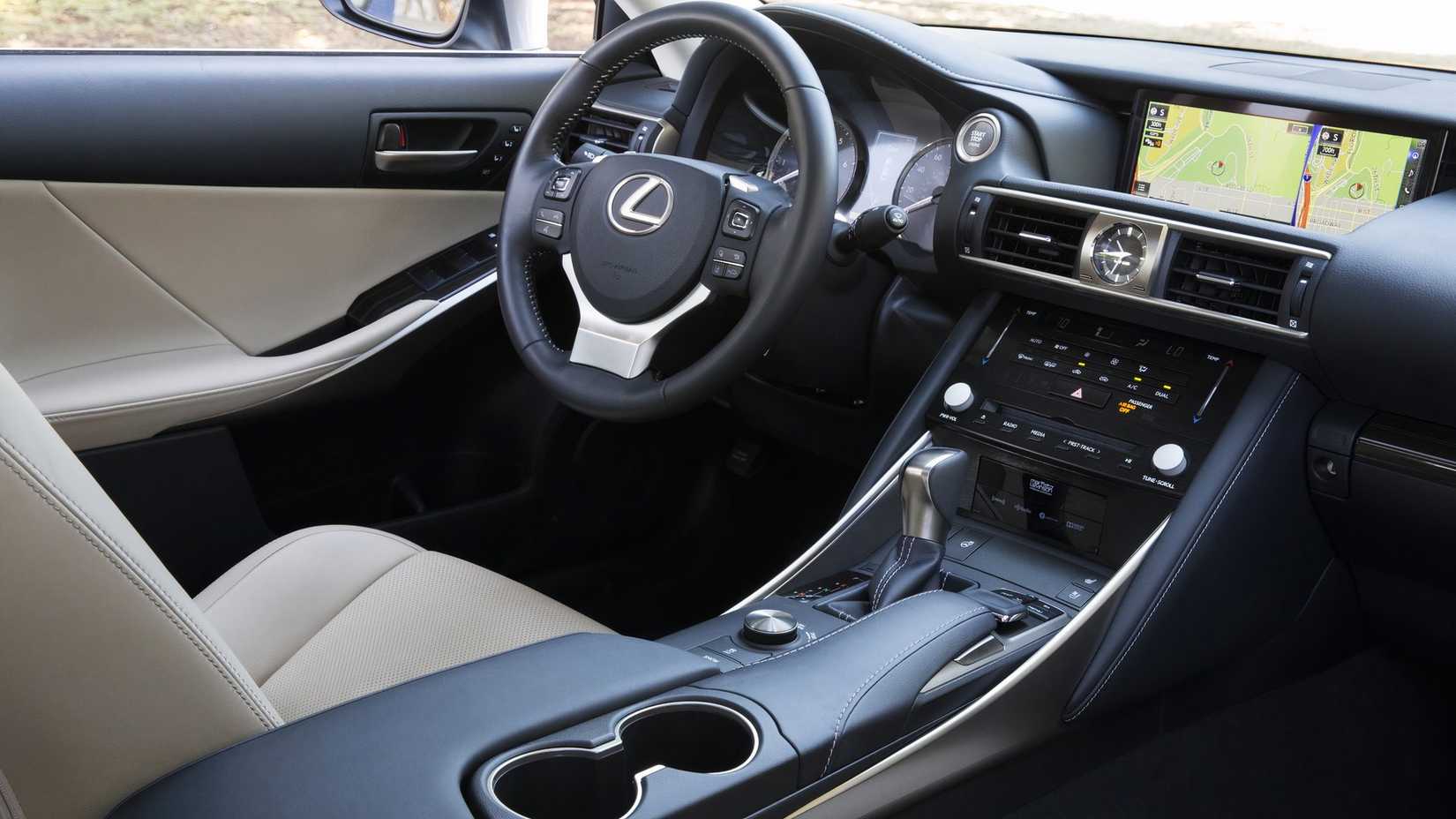 2020 Lexus IS