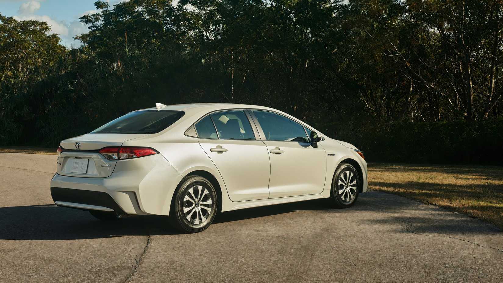 2020 Toyota Corolla Hybrid in white rear 3/4