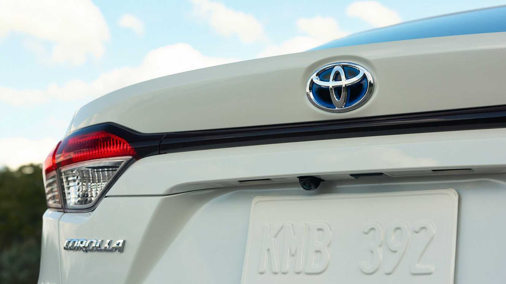 Tampa do porta-malas Toyota Corolla Híbrido 2020