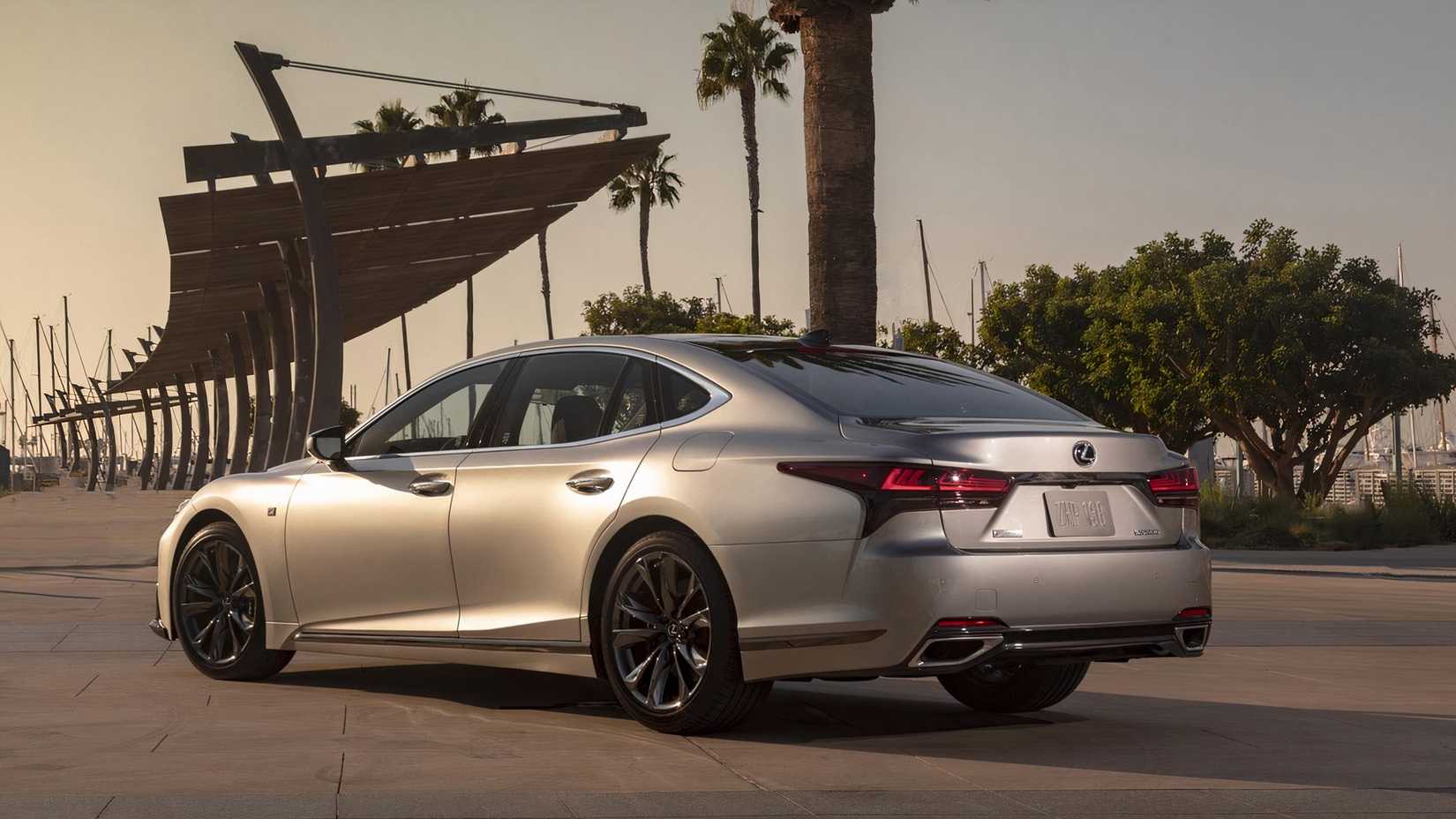 2022 Lexus LS