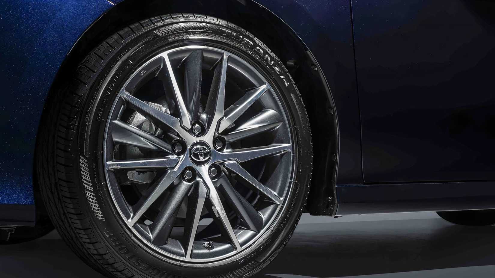 2022_Toyota_Camry_Left Alloy_Wheel