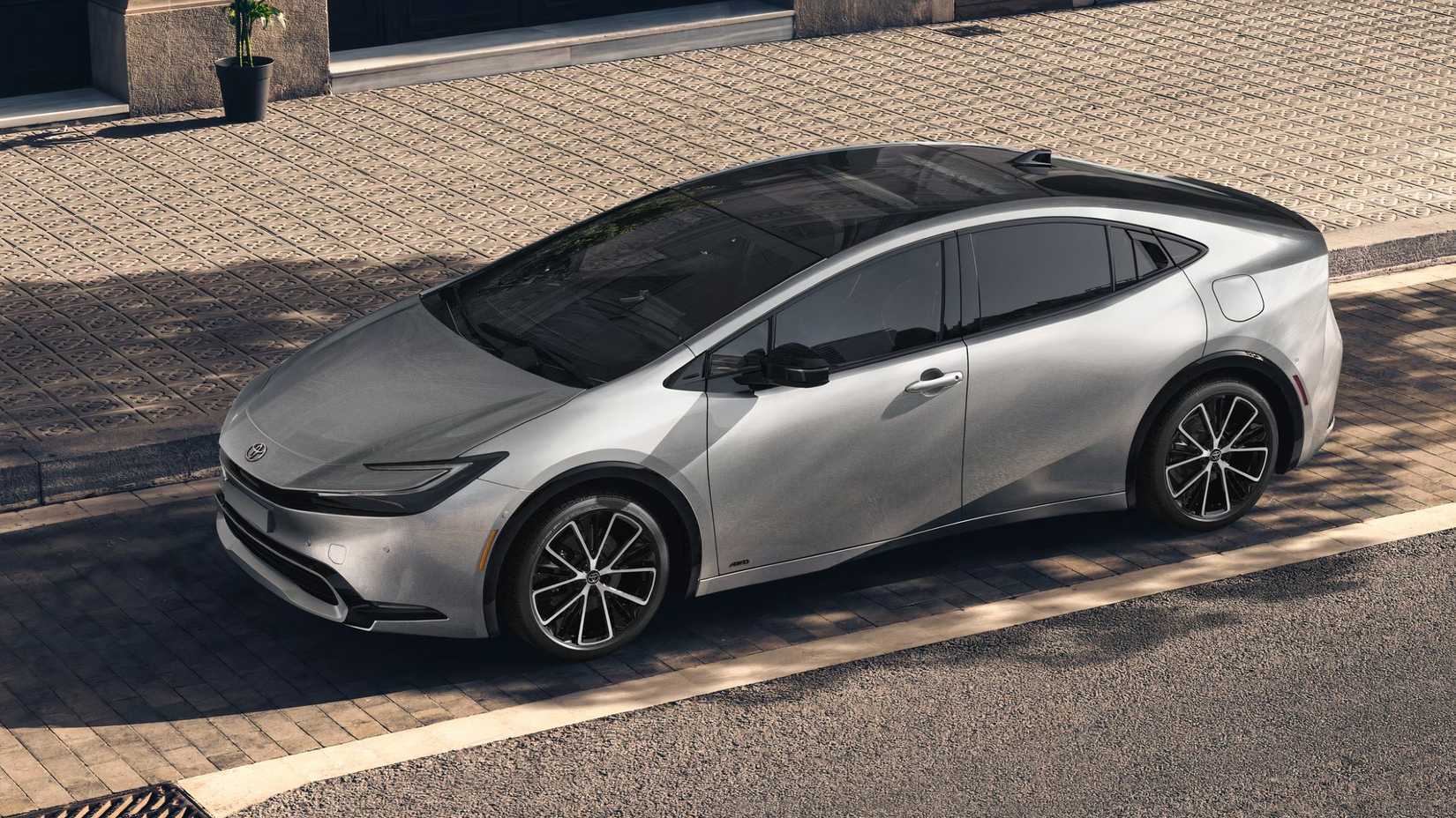 Prirus The Lexus Hybrid Crossover That Outsells The Prius Twins