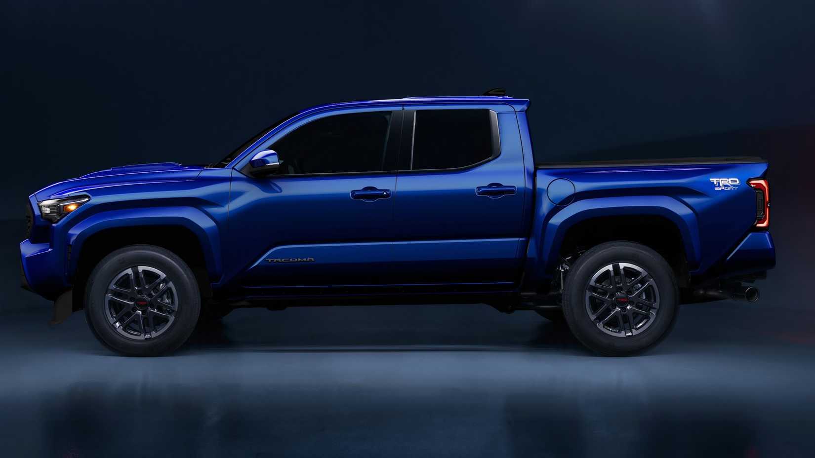2024_Toyota_Tacoma_TRD_Sport_Studio_002