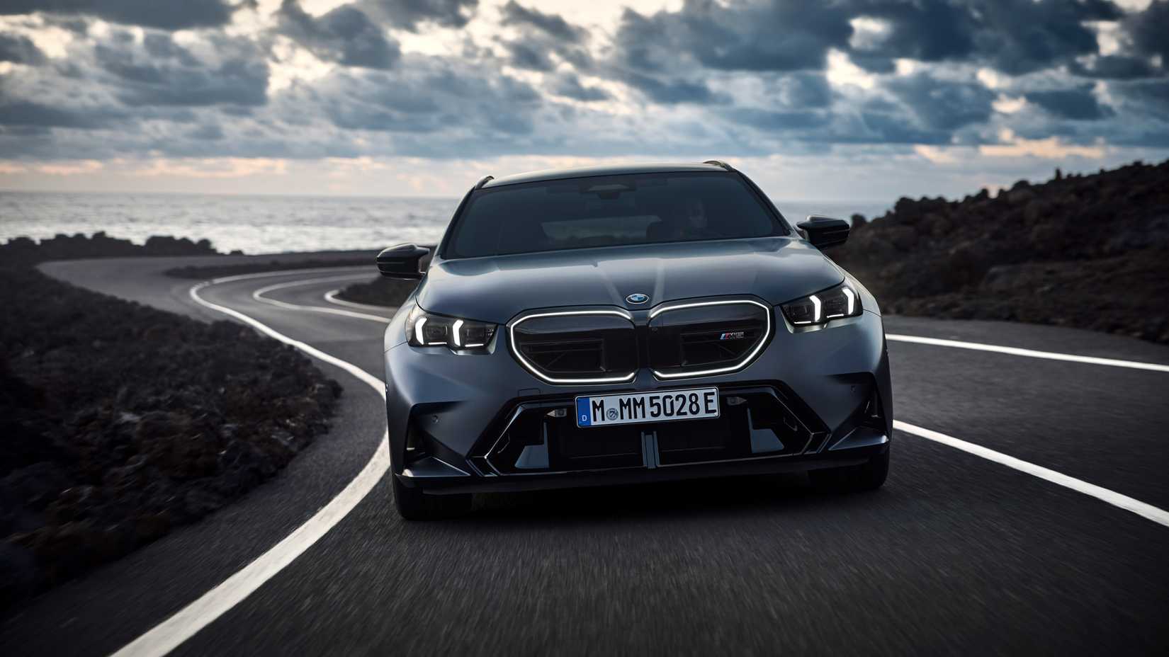 2025 BMW M5 Touring-5
