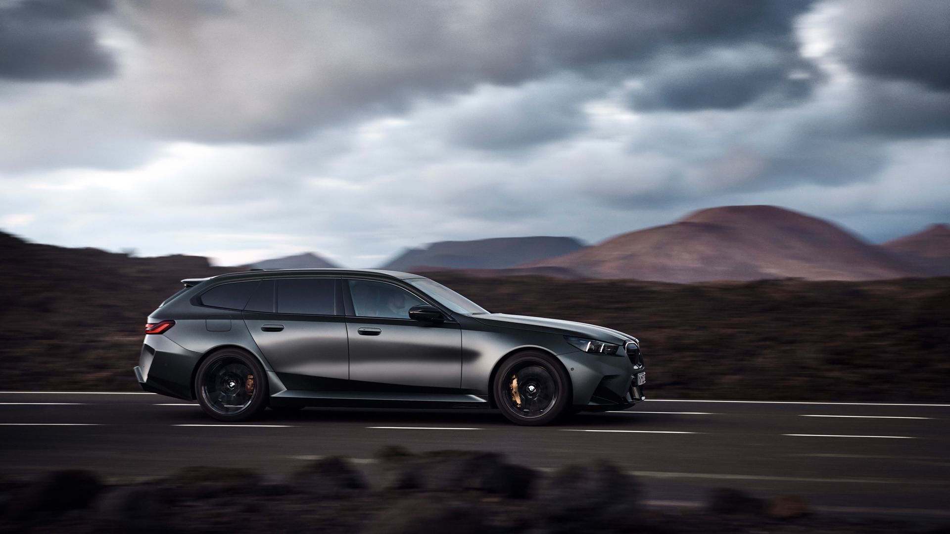 2025 BMW M5 Touring-7