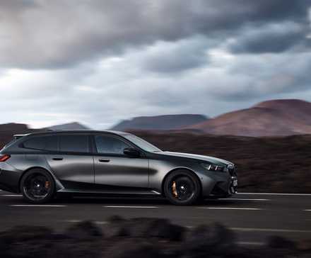 2025 BMW M5 Touring-7