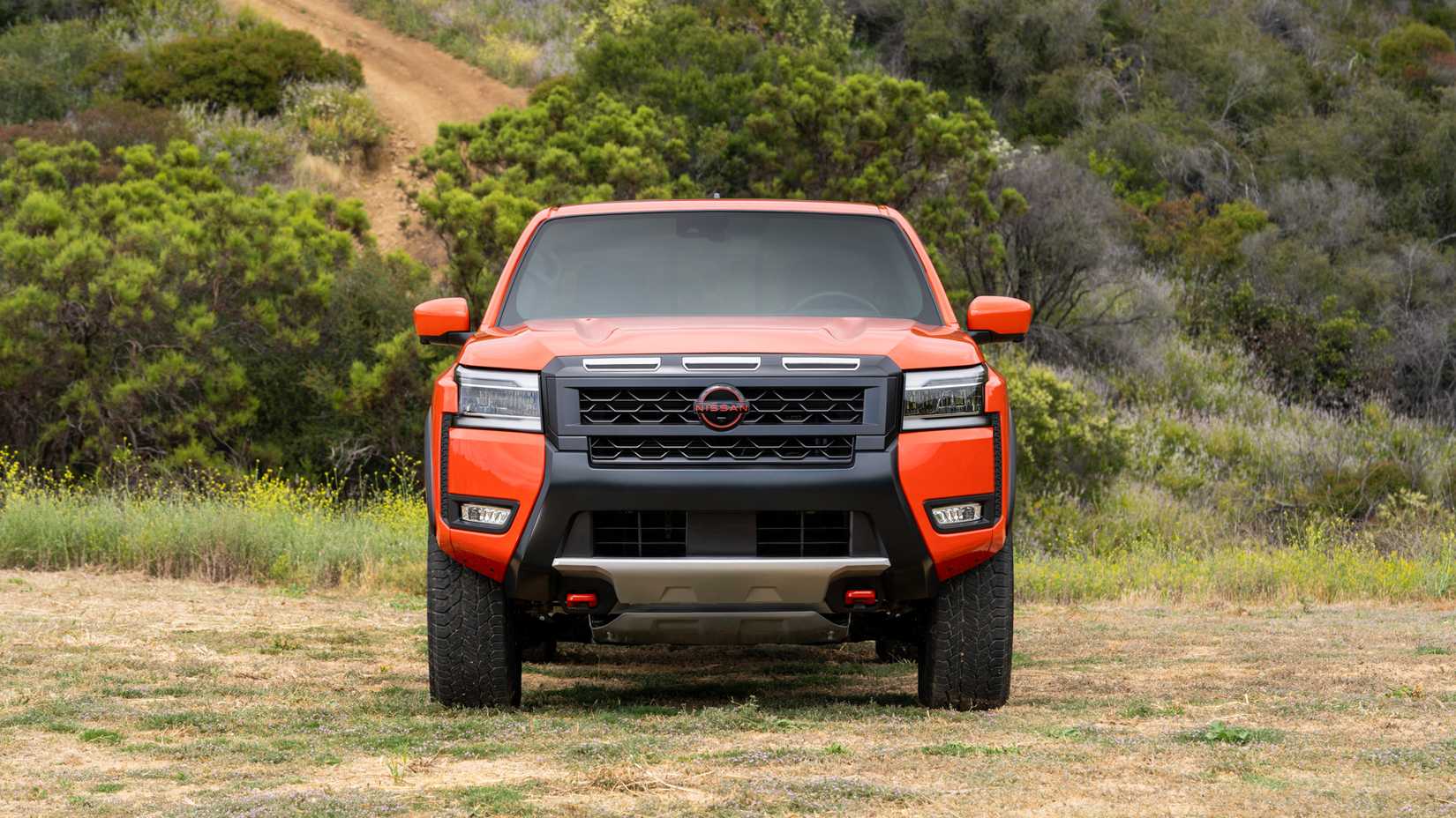 2025 Nissan Frontier front exterior shot