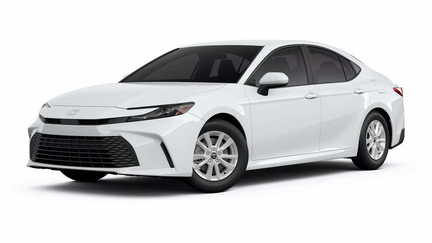 Front 3/4 view of a 2025 Toyota Camry LE