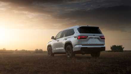 2025 Toyota Sequoia 1794 Edition (1)