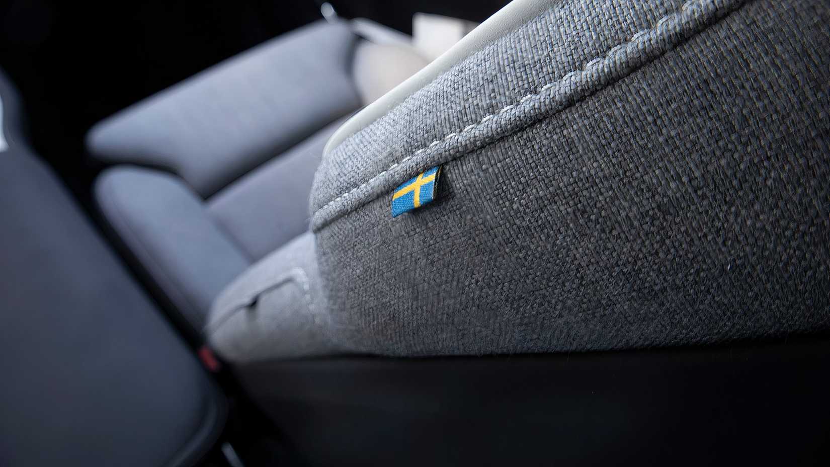 2025 Volvo EX90 Swedish Flag TopSpeed