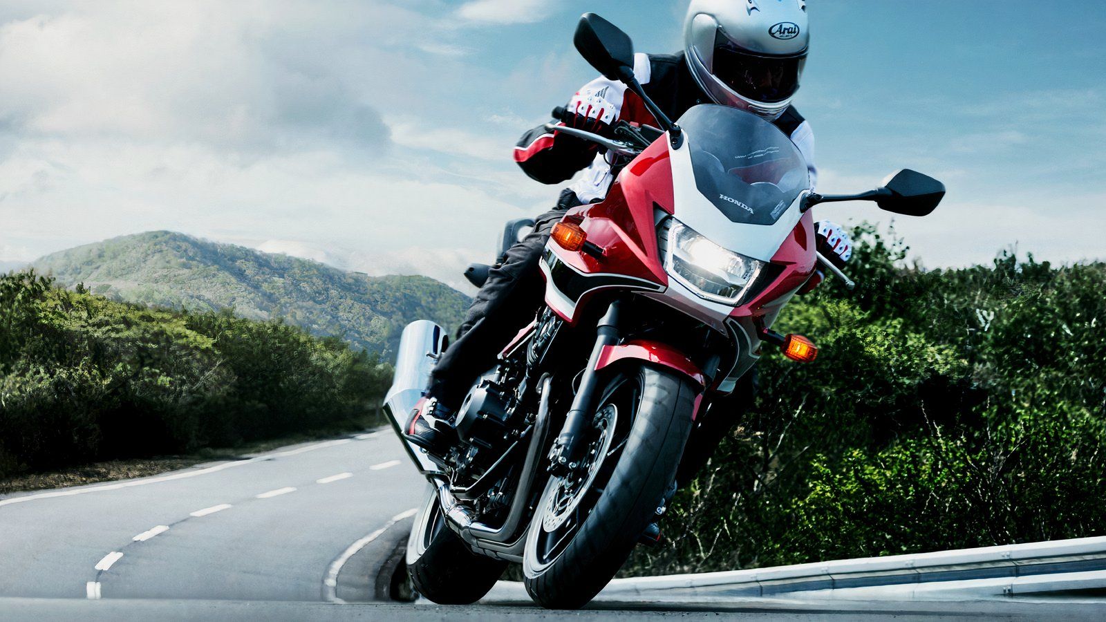 An Inline-Four Honda CBR400RR Might Be Coming To Rival The