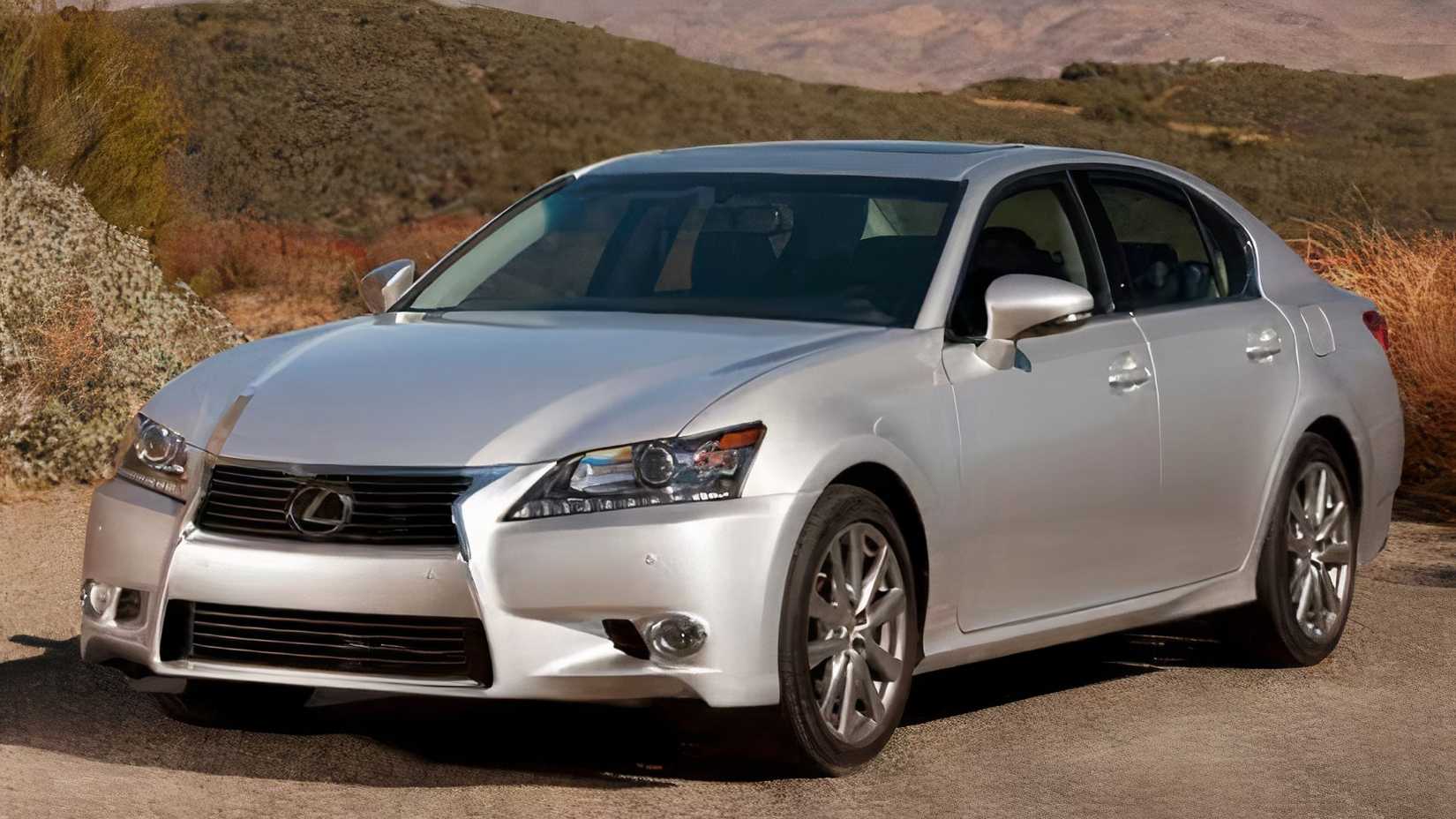 2015 Lexus GS in silver posing in desert