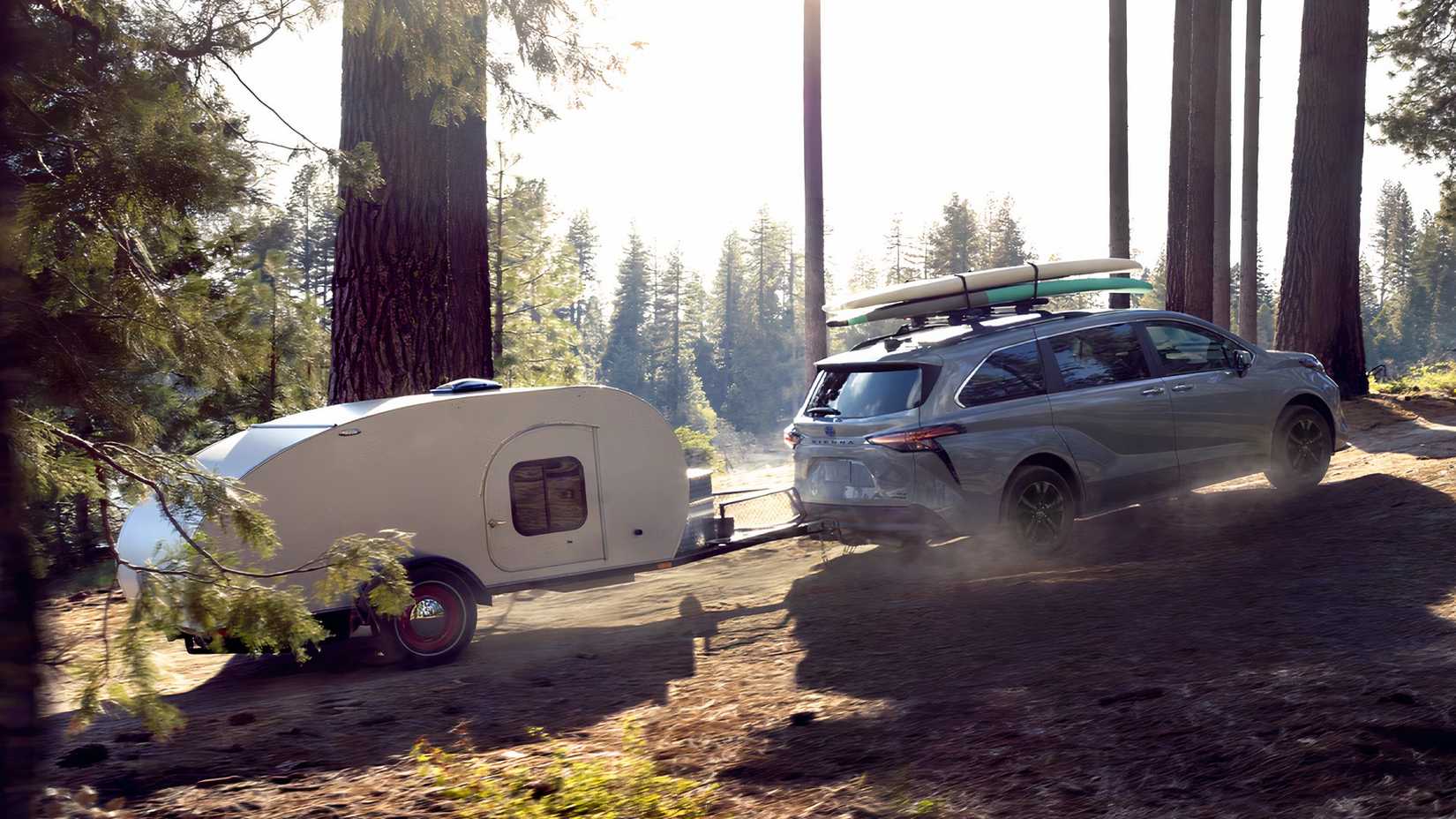 2024 Toyota Sienna rear 3/4 action