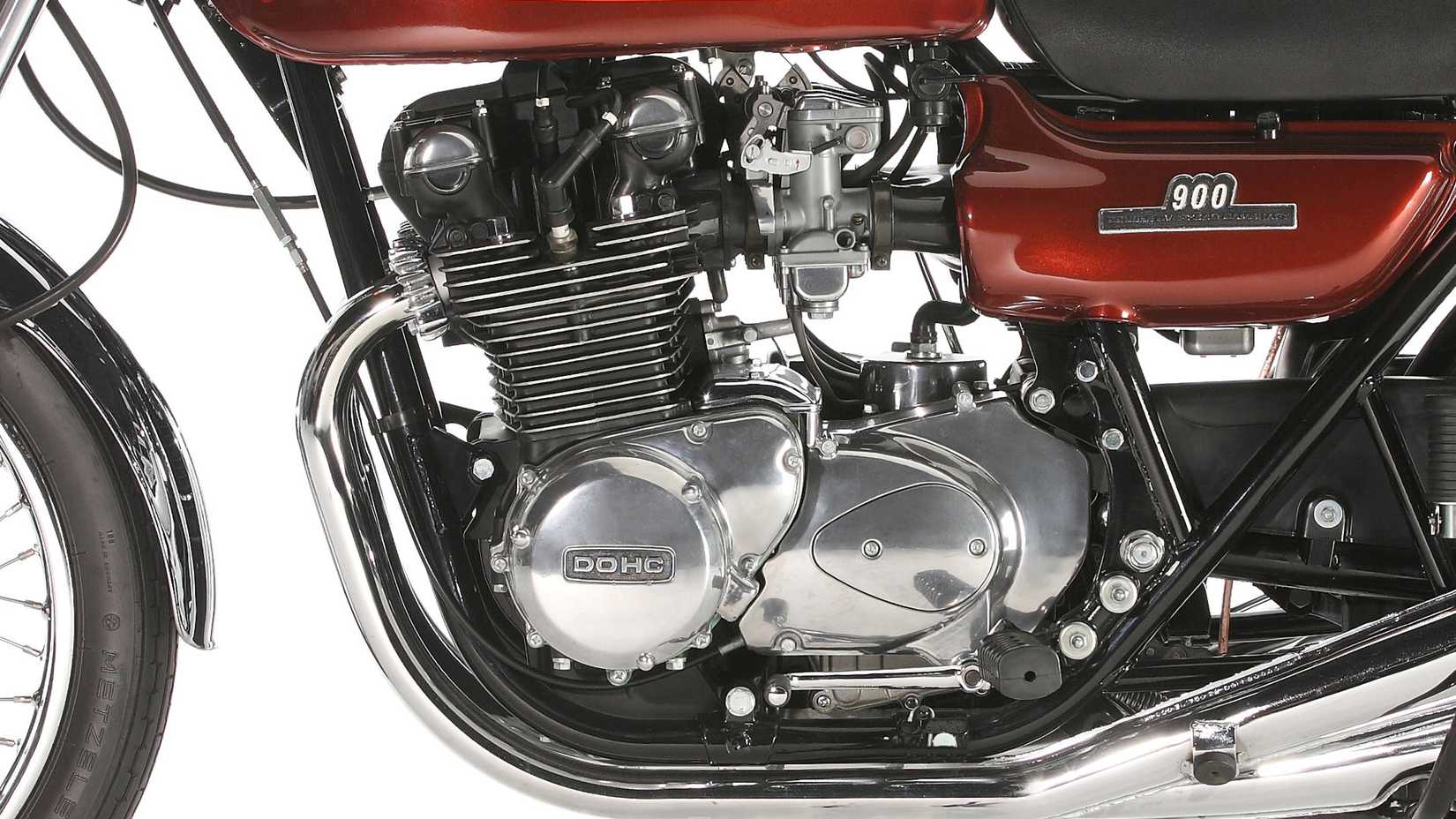 Kawasaki 900 Z1 engine close-up detail