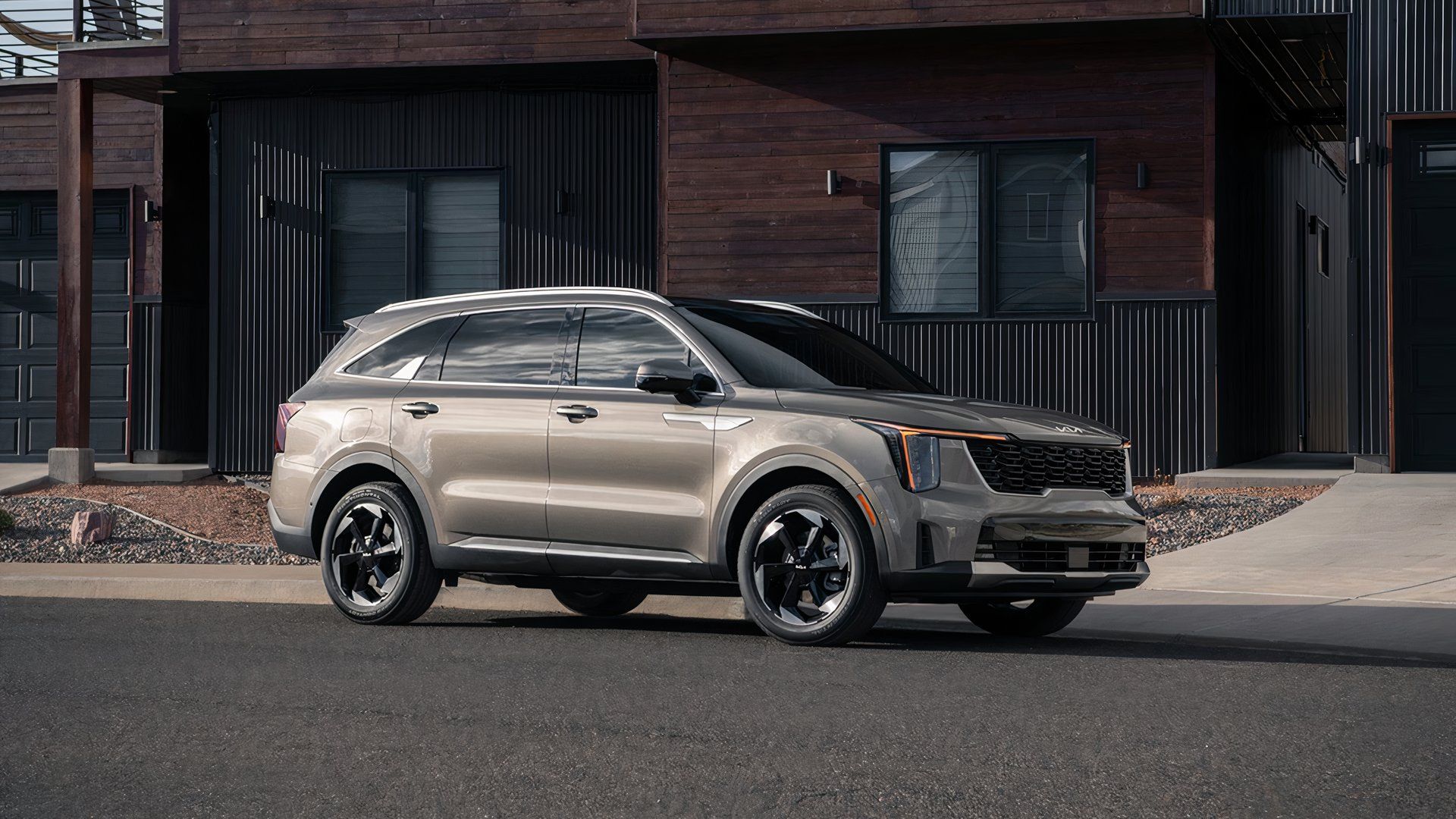 A Kia Sorento plug-in hybrid SUV. 