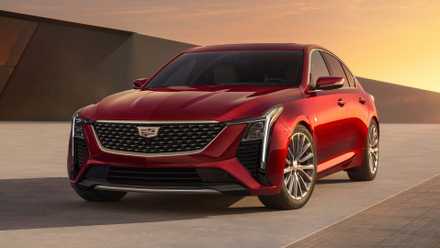 Vista frontal 3/4 do Cadillac CT5 2025