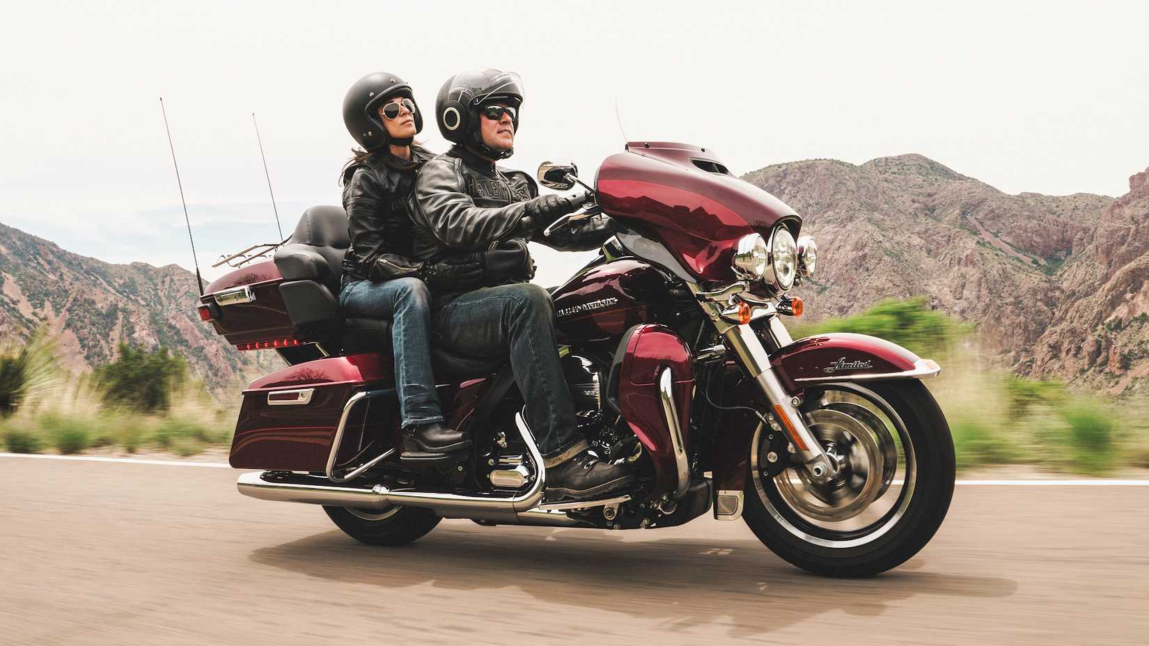 Rider and passenger on a 2016 Harley-Davidson Ultra Limited