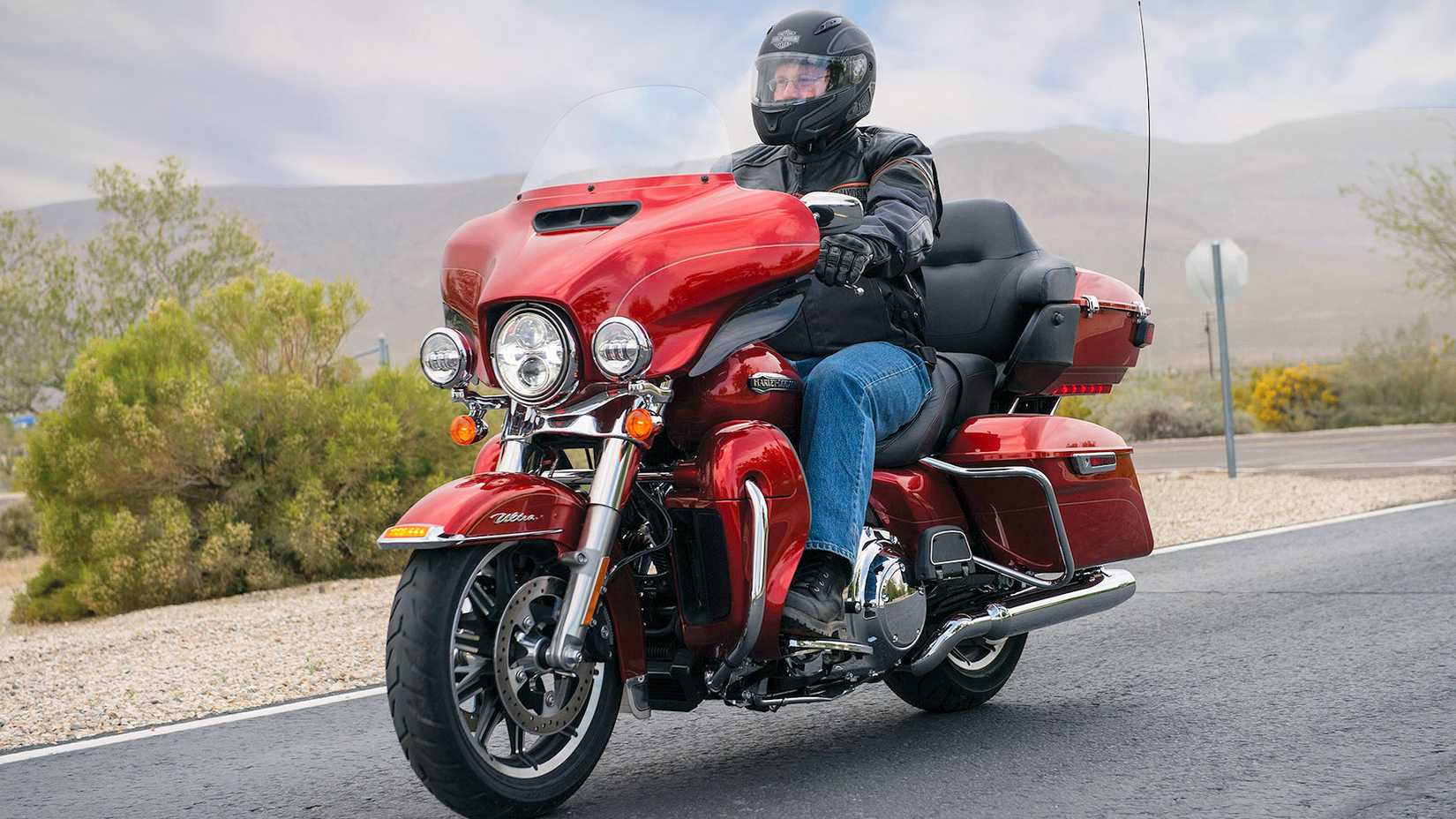 Piloto em uma Harley-Davidson Electra Glide Ultra Classic 2014