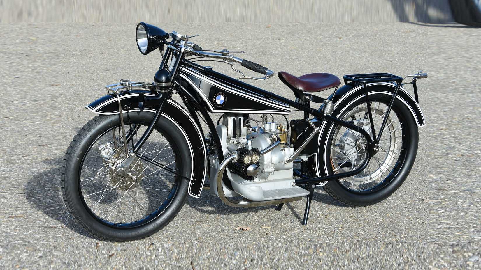 1925 BMW R32 front third quarter ariel view