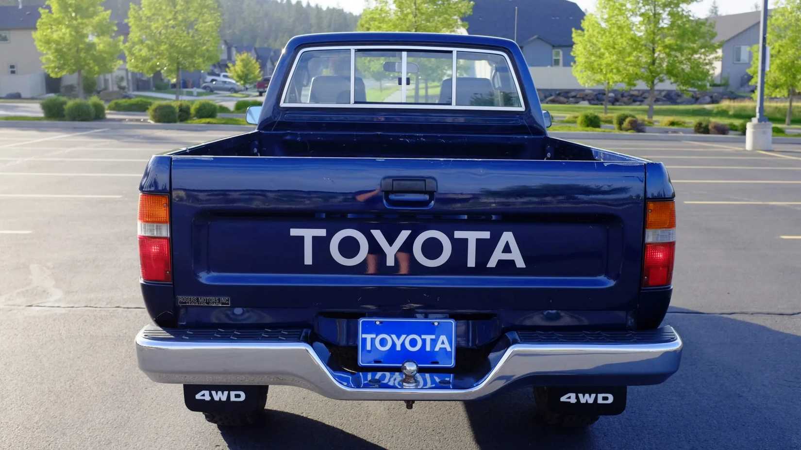 Blue Toyota Pickup-7 from 1993