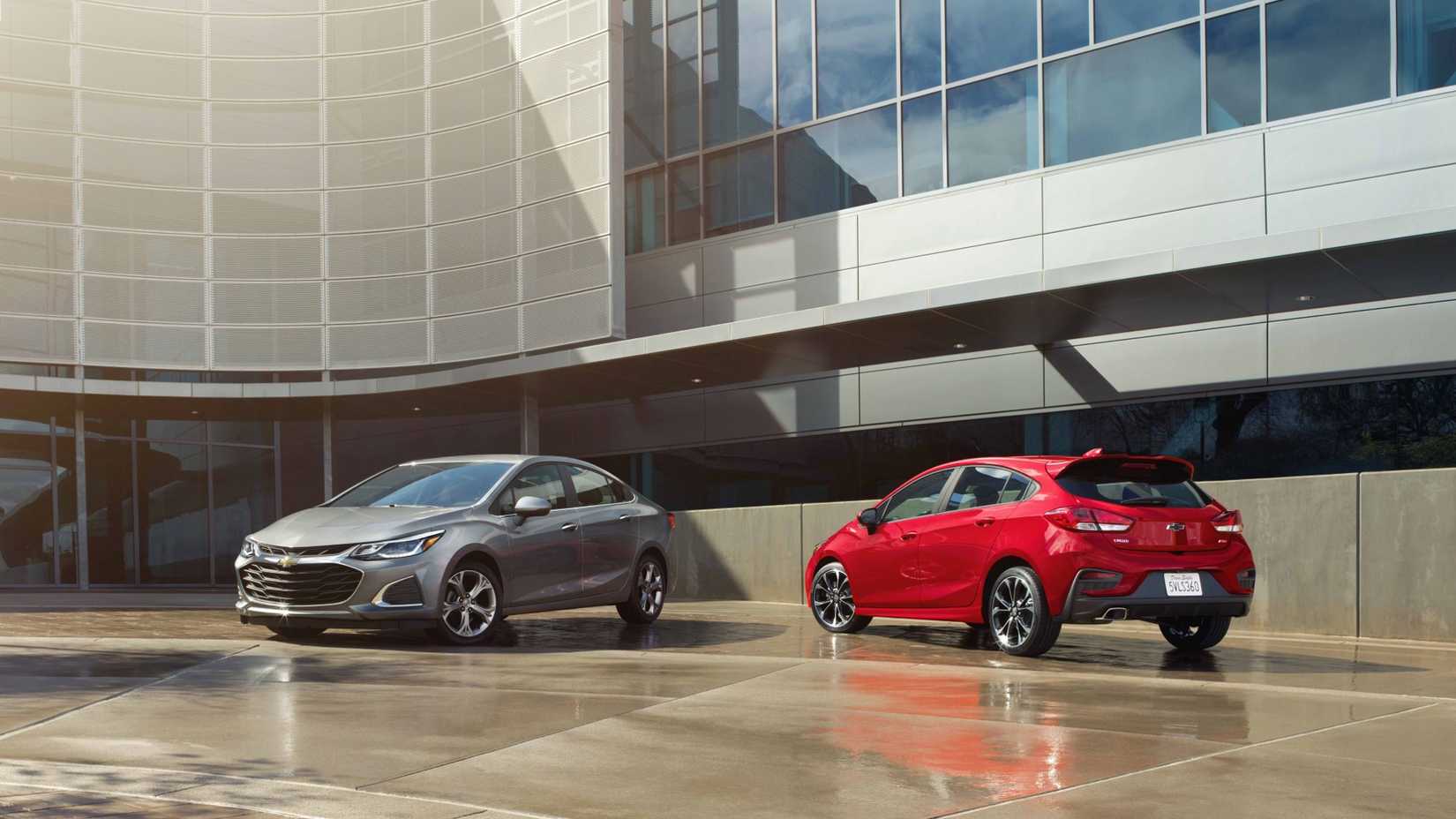 Chevrolet Cruze sedã e hatchback 2019