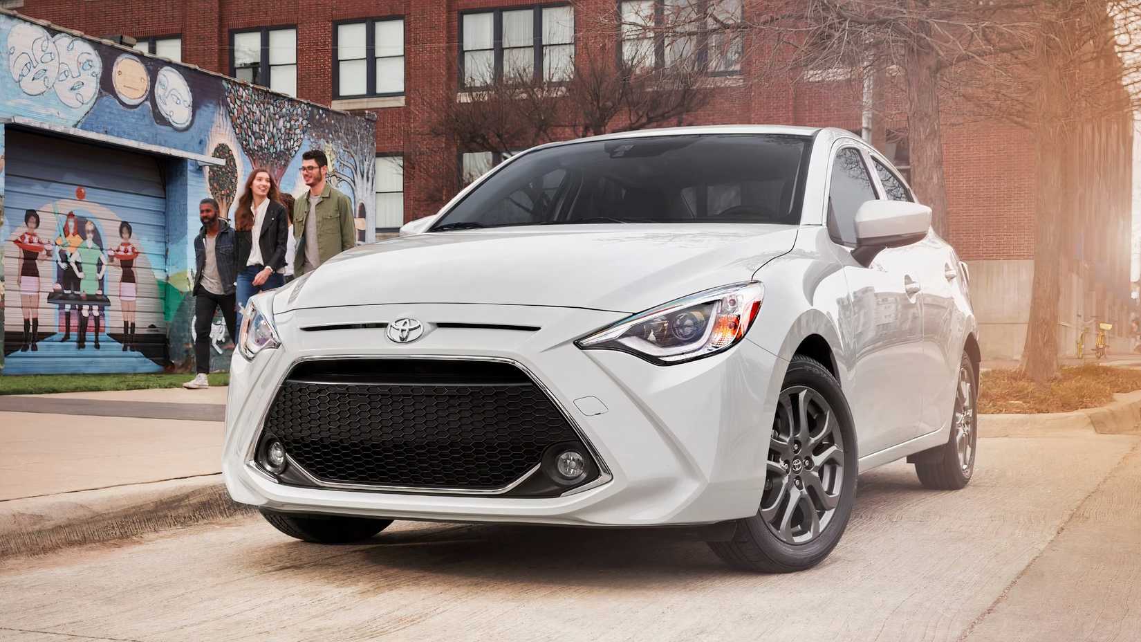 2019 toyota yaris sedan