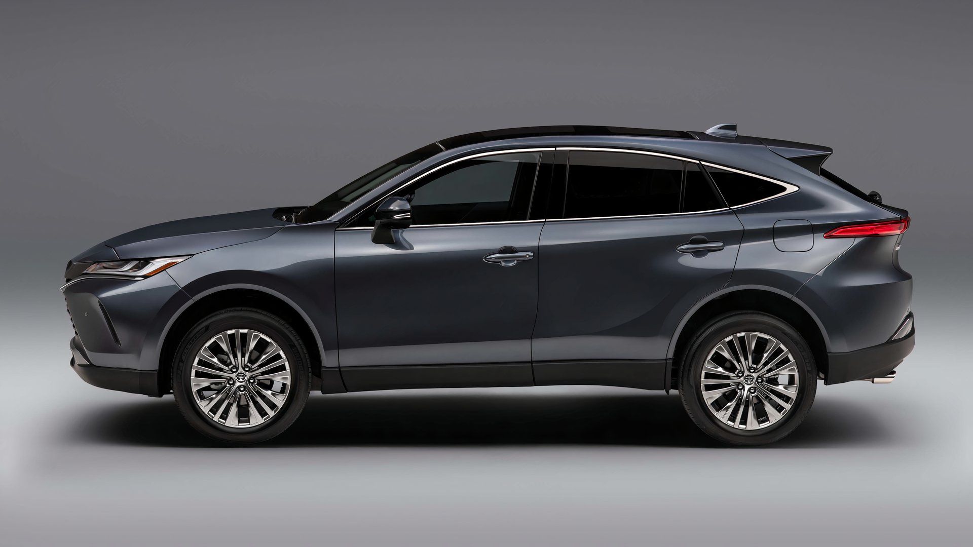 Side profile shot of the 2022 Toyota Venza Limited