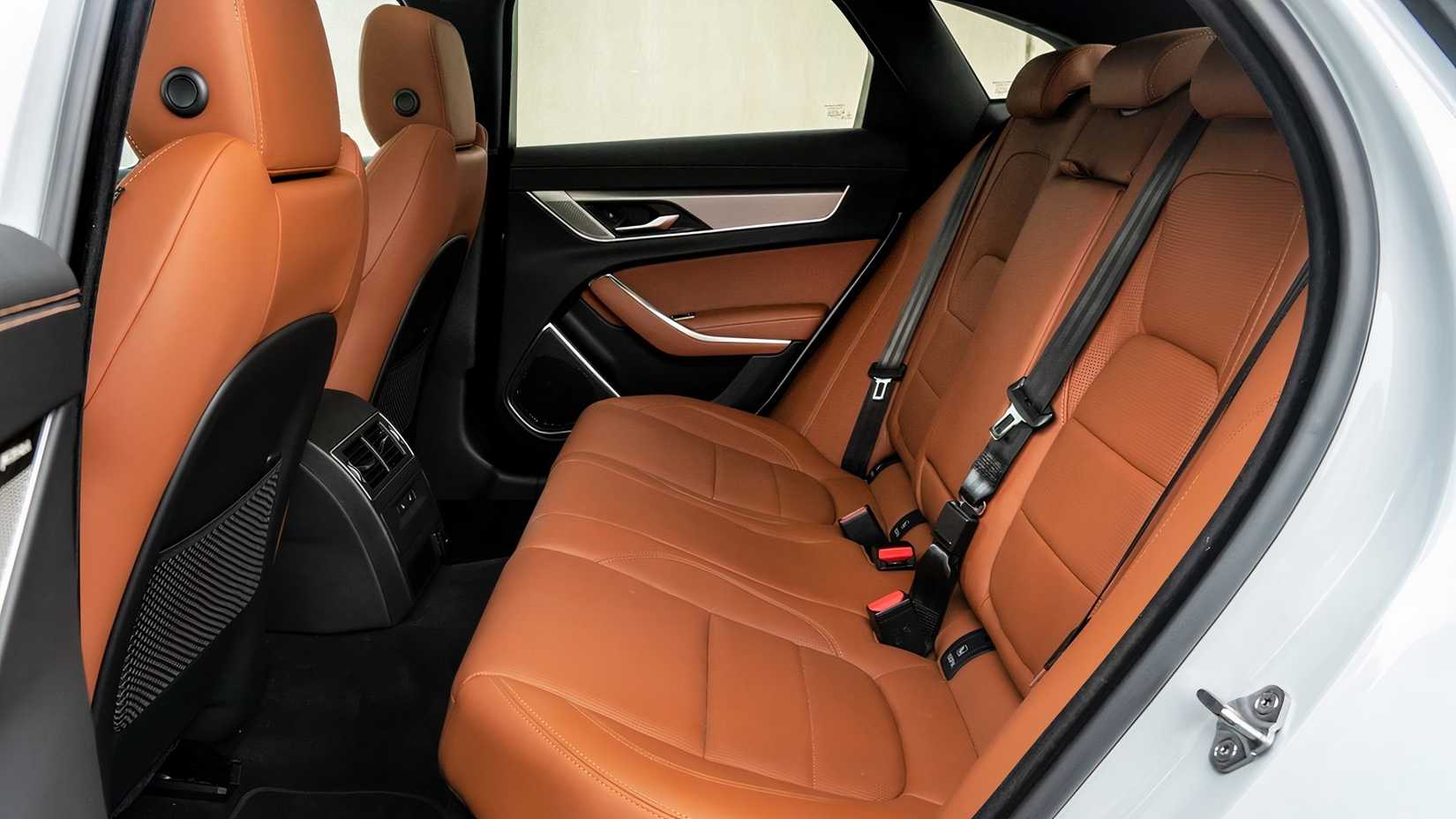 Interior do Jaguar XF 2023