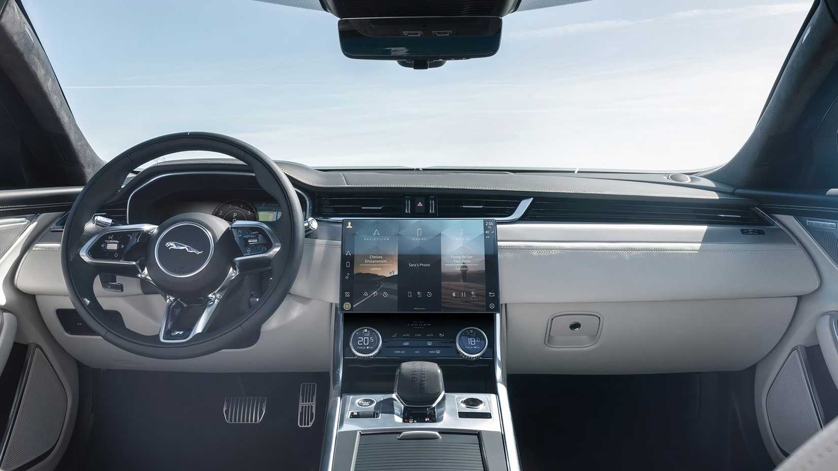 Interior do Jaguar XF 2023