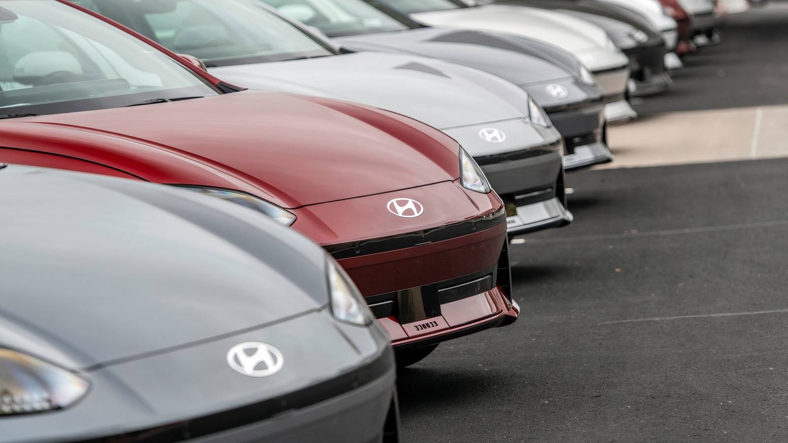 Hyundai Recalls 294,128 Vehicles Over Seatbelt Anchor Defect