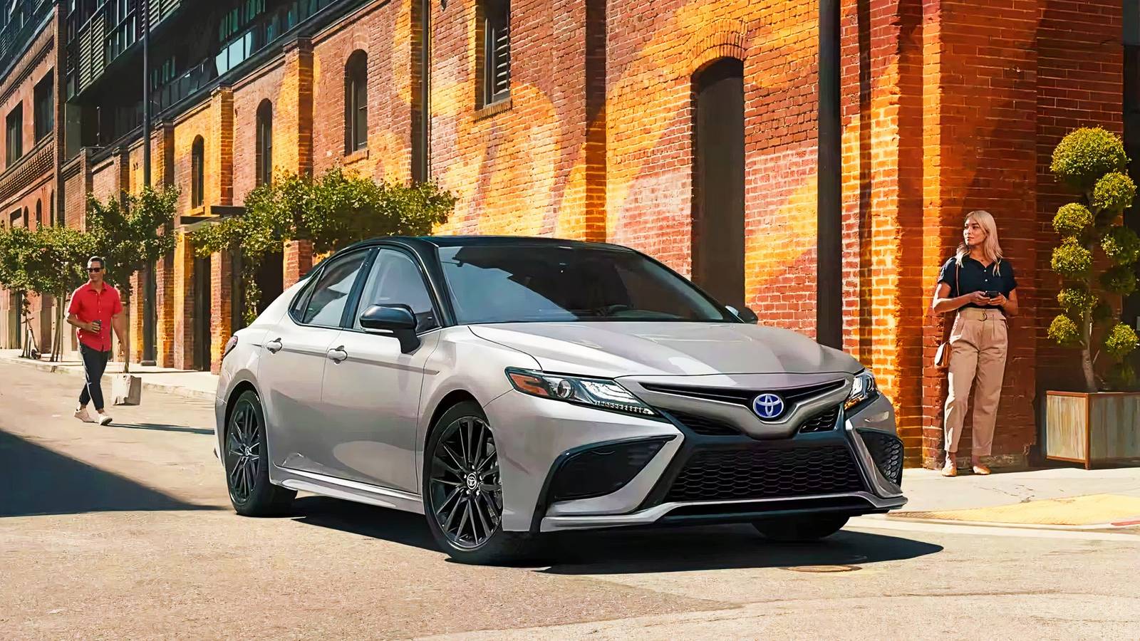 Ranking The Best Toyota Camry Hybrid Models Based On Their Fuel Efficiency