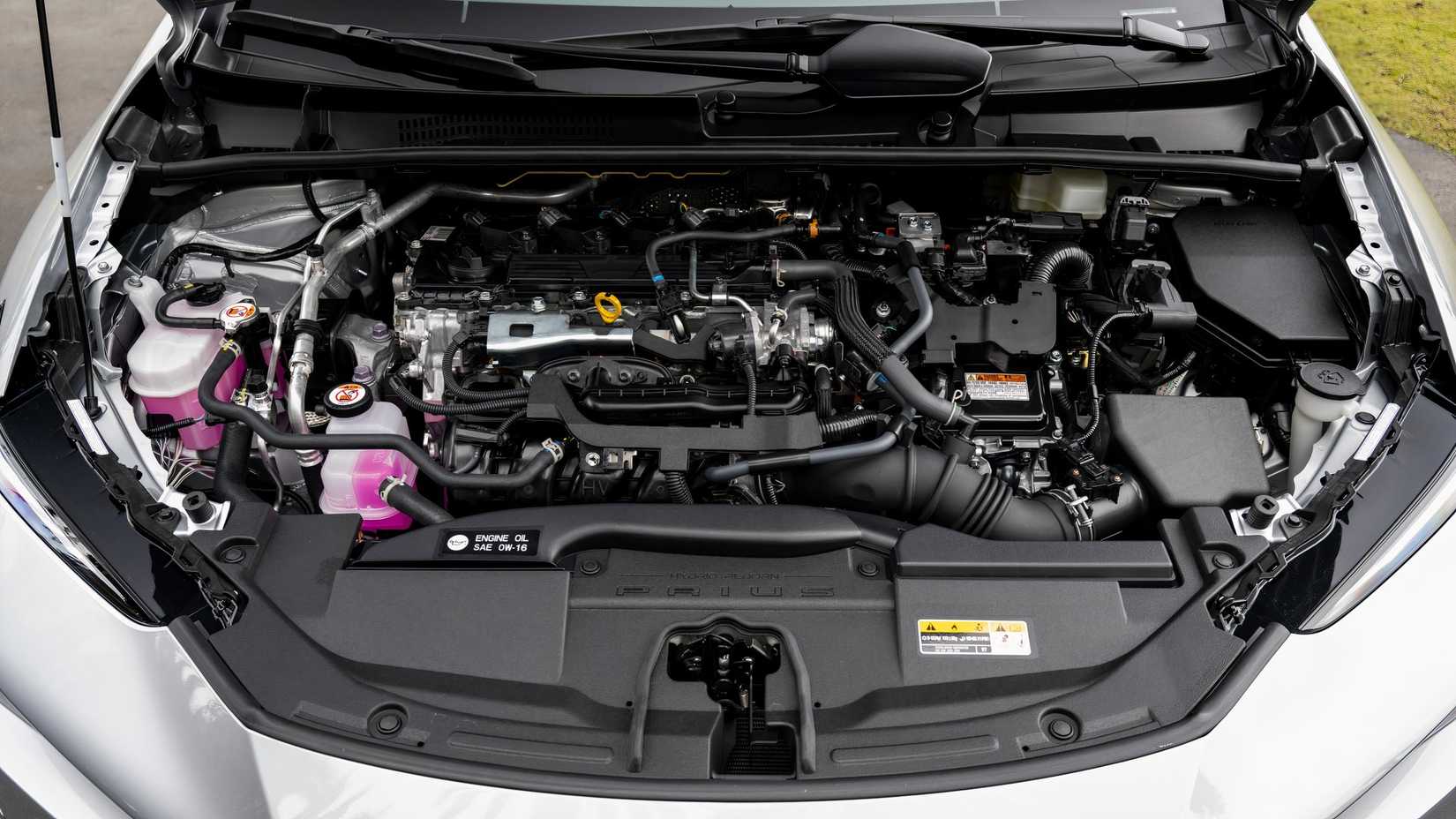 2024_Prius_XLE_Engine_001