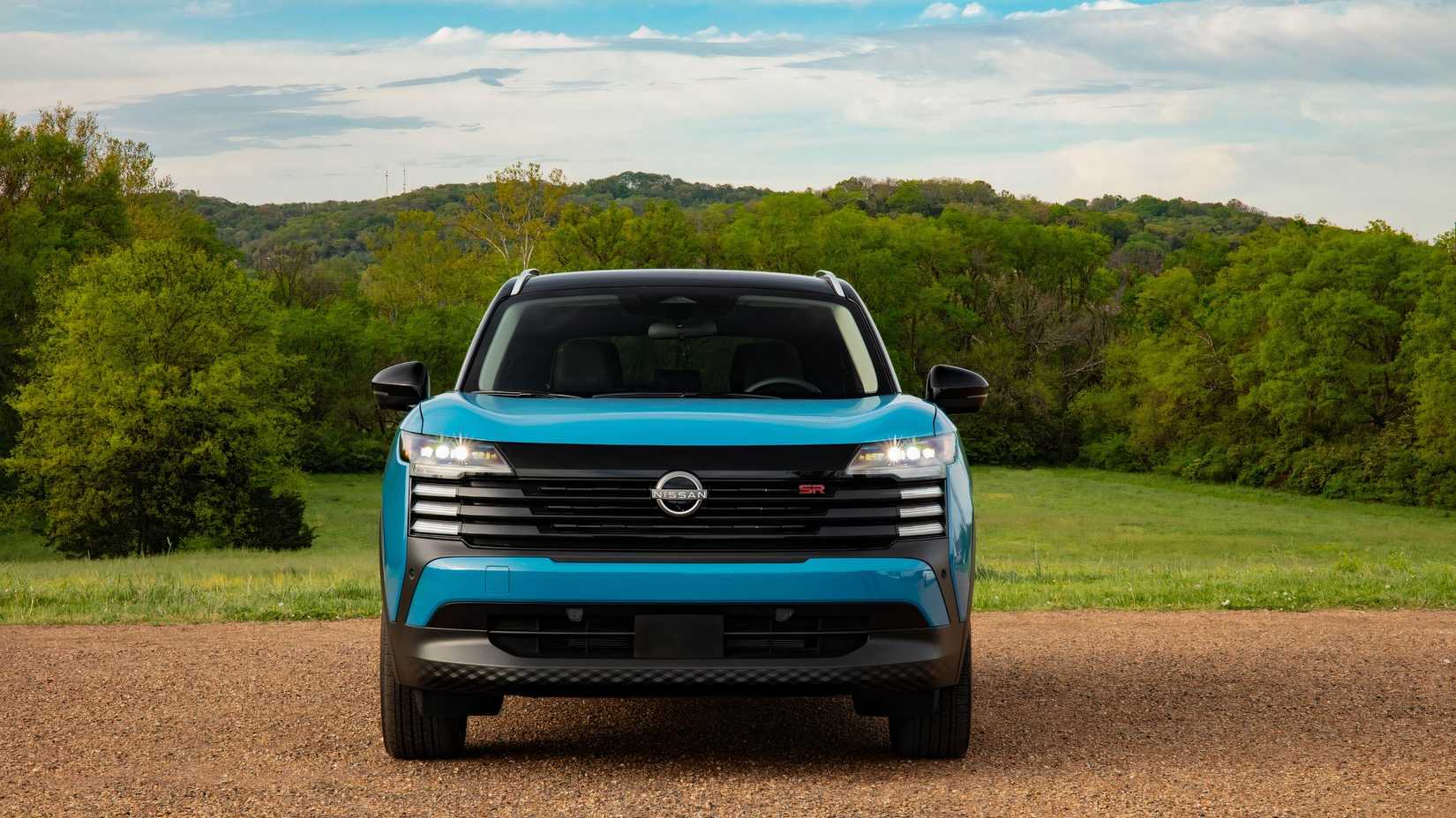 2025 Nissan Kicks front