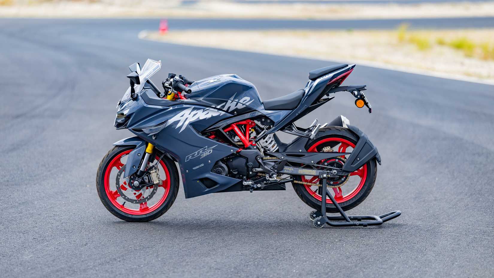 The New TVS Apache RR 310 Is Everything The Yamaha R3 Wants To Be ...