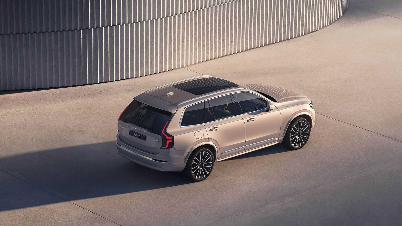 2025 Volvo XC90 Top RearTopSpeed
