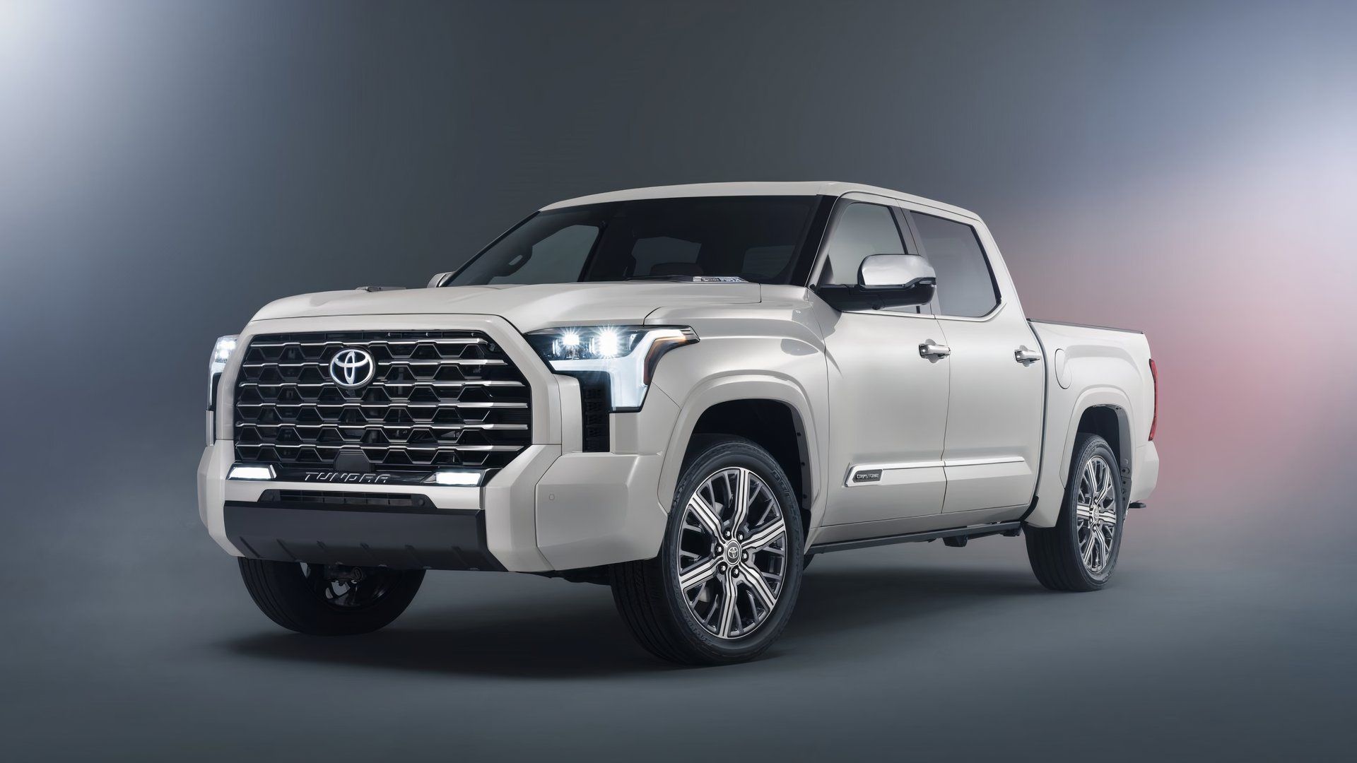 The Only Japanese Hybrid With A Range Of Over 700 Miles